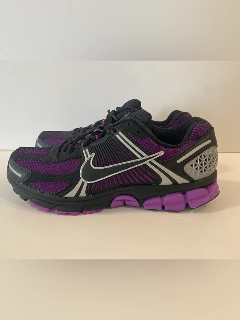 Nike Zoom Vomero 5 Sneakers - Picture 5 of 9